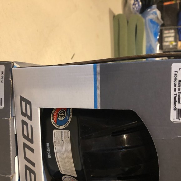 Skating Hockey Helmet - Picture 8 of 8